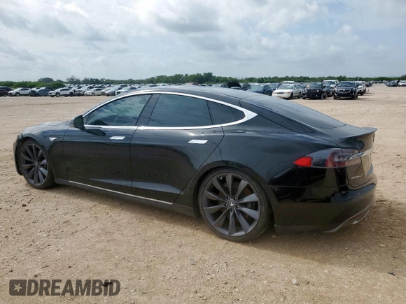 2013 Tesla Model S Performance z VIN 5YJSA1CP2DFP13199, wystawiony jako Copart lot #63225055 z przebiegiem Nie podano mil oraz Czysty tytuł • Clean title. Historia ofert i sprzedaży dostępna na DreamBid. Obrazek 2.