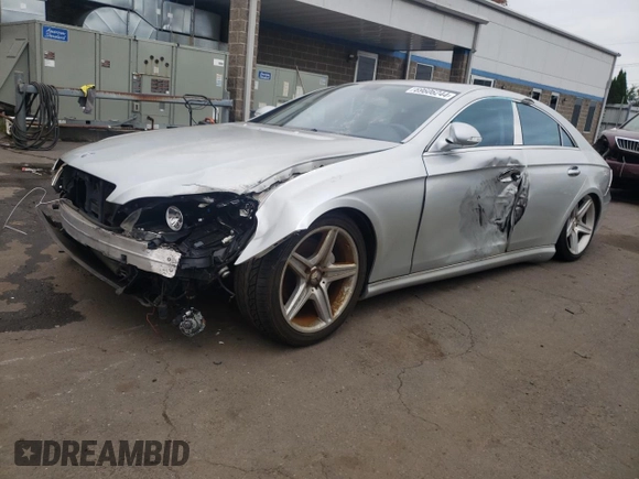 2008 Mercedes-Benz CLS 550 with VIN WDDDJ72X38A119397, listed as a Copart auction lot 69606244 with 8,251 mi miles and Salvage Title. Bid and sale history available at DreamBid. Image 1.