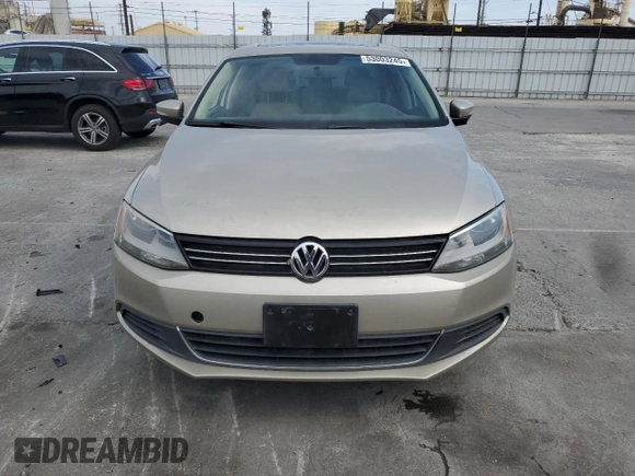 2014 Volkswagen Jetta Sedan SE w/Connectivity/Sunroof PZEV with VIN 3VWD17AJ0EM325358, listed as a Copart auction lot 53003245 with 25,440 mi miles and Salvage Title. Bid and sale history available at carsss.com. Image 5.