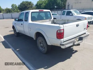 2004 Ford Ranger XL with VIN 1FTYR14UX4PB32451, listed as a IAAI auction lot 42180727 with 286,039 mi miles. Bid and sale history available at carsss.com. Image 3.
