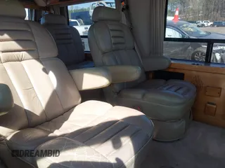 1995 Ford Econoline Cargo with VIN 1FDEE14N3SHB67245, listed as a IAAI auction lot 41899095 with 200,078 mi miles and . Bid and sale history available at carsss.com. Image 8.