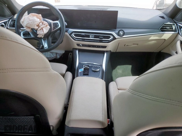 2023 BMW i4 eDrive40 z VIN WBY73AW08PFR19950, wystawiony jako Copart lot #48003365 z przebiegiem Nie podano mil oraz Szkody całkowita. Historia ofert i sprzedaży dostępna na DreamBid. Obrazek 8.