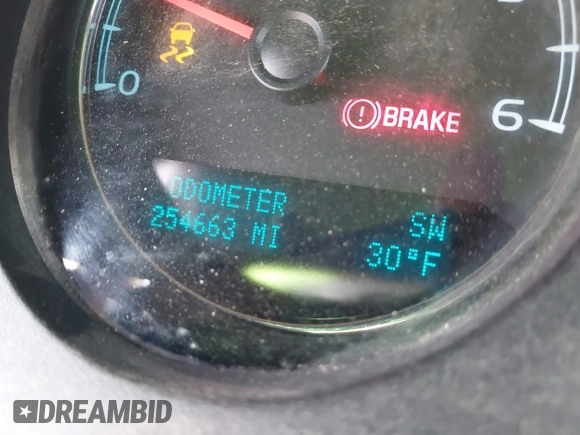 2012 GMC Yukon XL SLT with VIN 1GKS2KE78CR177257, listed as a IAAI auction lot 41488033 with 254,663 mi miles. Bid and sale history available at carsss.com. Image 15.
