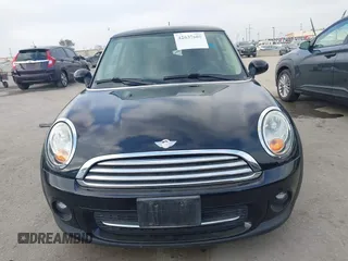 2011 MINI Hardtop with VIN WMWSU3C50BT098905, listed as a IAAI auction lot 42637688 with 118,389 mi miles and . Bid and sale history available at DreamBid. Image 12.