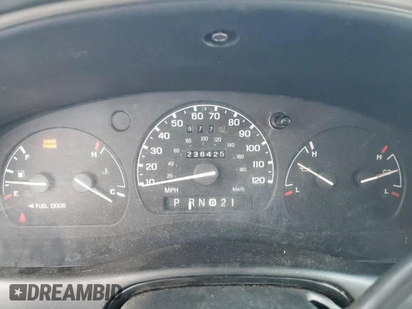 1998 Ford Ranger XL z VIN 1FTYR10U6WTA06569, wystawiony jako Copart lot #79088814 z przebiegiem 236 432 mil mil oraz Szkoda całkowita • Salvage title. Historia ofert i sprzedaży dostępna na DreamBid. Obrazek 9.