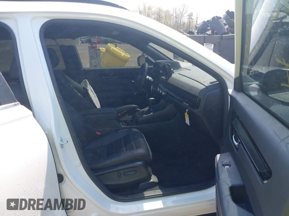 2025 Honda CR-V Sport Touring with VIN 7FARS6H90SE012794, listed as a IAAI auction lot 42007143 with 10,118 mi miles and . Bid and sale history available at DreamBid. Image 5.