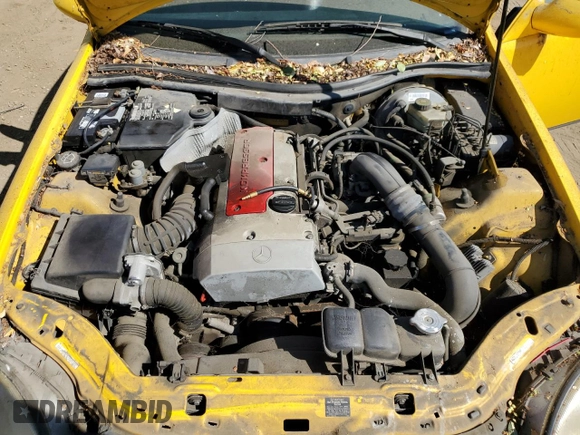 2000 Mercedes-Benz SLK 230 Kompressor с VIN WDBKK47F4YF159499, выставлен на аукционе Copart как лот 76205924 с пробегом 182 878 миль миль и Чистый • Clean title. История ставок и продаж доступна на DreamBid. Изображение 11.