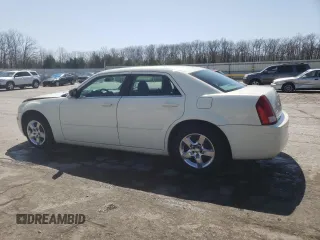 2005 Chrysler 300 with VIN 2C3JA43R65H621284, listed as a Copart auction lot 52372225 with 139,417 mi miles and Salvage Title. Bid and sale history available at carsss.com. Image 2.