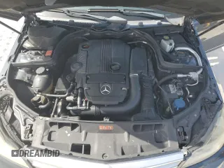 2013 Mercedes-Benz C 250 Sport z VIN WDDGF4HB4DA798325, wystawiony jako Copart lot #59855655 z przebiegiem 125 382 mil mil oraz Czysty tytuł • Clean title. Historia ofert i sprzedaży dostępna na DreamBid. Obrazek 11.