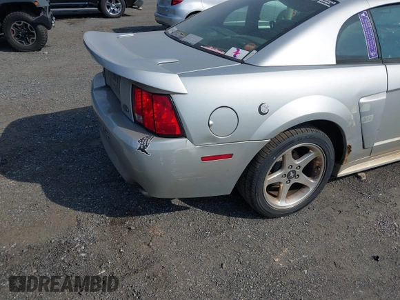 2001 Ford Mustang GT Deluxe with VIN 1FAFP42X61F258356, listed as a IAAI auction lot 41809616 with 197,814 mi miles. Bid and sale history available at carsss.com. Image 12.