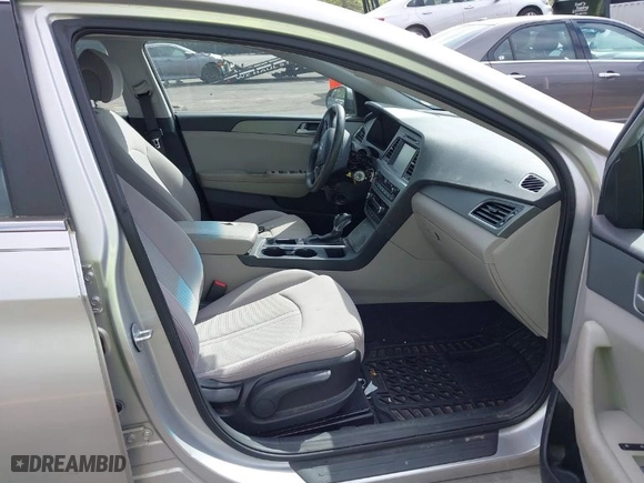 2016 Hyundai Sonata 2.4L SE with VIN 5NPE24AF9GH305164, listed as a IAAI auction lot 41935979 with 242,605 mi miles. Bid and sale history available at carsss.com. Image 5.