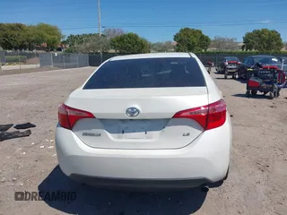 2019 Toyota Corolla L with VIN 5YFBURHE0KP882524, listed as a IAAI auction lot 41862382 with 84,981 mi miles. Bid and sale history available at carsss.com. Image 17.