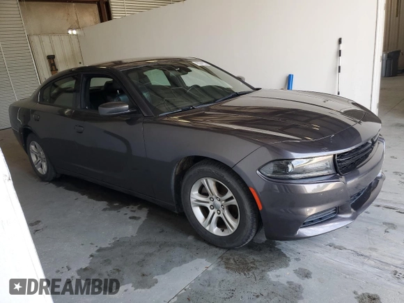 2020 Dodge Charger SXT z VIN 2C3CDXBG1LH116252, wystawiony jako Copart lot #55725565 z przebiegiem 95 039 mil mil oraz Czysty tytuł • Clean title. Historia ofert i sprzedaży dostępna na DreamBid. Obrazek 4.