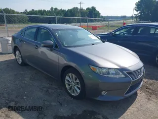 2014 Lexus ES 300h Hybrid with VIN JTHBW1GG3E2076211, listed as a IAAI auction lot 39901147 with 129,809 mi miles. Bid and sale history available at carsss.com. Image 1.
