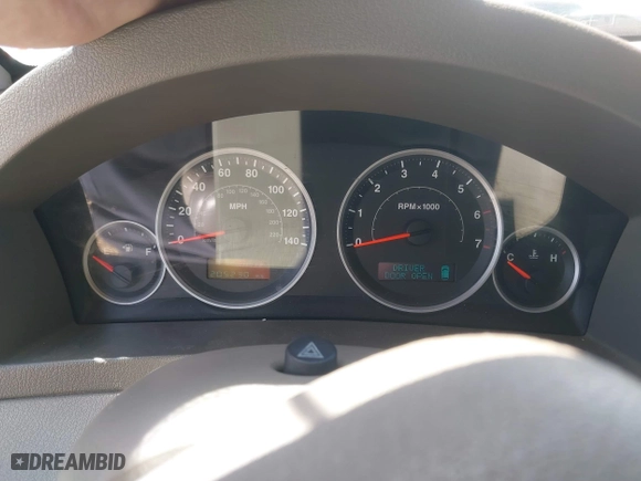 2005 Jeep Grand Cherokee Limited with VIN 1J8HR58265C551947, listed as a IAAI auction lot 41851248 with 205,230 mi miles. Bid and sale history available at carsss.com. Image 7.