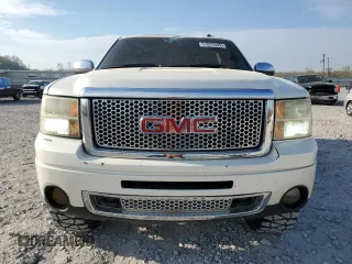 2011 GMC Sierra 1500 Denali z VIN 3GTP2XE23BG154941, wystawiony jako Copart lot #51020555 z przebiegiem 261 055 mil mil oraz Szkoda całkowita • Salvage title. Historia ofert i sprzedaży dostępna na DreamBid. Obrazek 5.