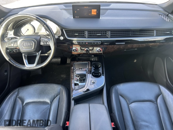 2017 Audi Q7 Premium Plus z VIN WA1LAAF72HD005719, wystawiony jako IAAI lot #42019701 z przebiegiem 154 276 mil mil oraz . Historia ofert i sprzedaży dostępna na DreamBid. Obrazek 10.