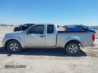 2012 Nissan Frontier S z VIN 1N6BD0CT1CC433667, wystawiony jako IAAI lot #41871242 z przebiegiem 122 158 mil mil oraz . Historia ofert i sprzedaży dostępna na DreamBid. Obrazek 14.