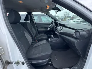 2020 Nissan Kicks S z VIN 3N1CP5BV6LL552157, wystawiony jako Copart lot #50722815 z przebiegiem 150 701 mil mil oraz Szkoda całkowita • Salvage title. Historia ofert i sprzedaży dostępna na DreamBid. Obrazek 5.