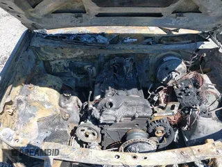 2006 GMC Envoy SLT with VIN 1GKDT13SX62323601, listed as a IAAI auction lot 41833523 with 1 mi miles. Bid and sale history available at carsss.com. Image 10.