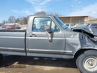 1995 Ford F-250 with VIN 2FTHF25H8SCA12128, listed as a IAAI auction lot 41806359 with 90,950 mi miles. Bid and sale history available at carsss.com. Image 13.