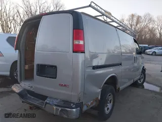 2006 GMC Savana Cargo Van with VIN 1GTGG25V161159025, listed as a IAAI auction lot 41820117 with 283,587 mi miles. Bid and sale history available at carsss.com. Image 4.