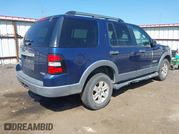 2006 Ford Explorer XLT with VIN 1FMEU73E66UB48094, listed as a IAAI auction lot 42104914 with 257,998 mi miles. Bid and sale history available at carsss.com. Image 4.