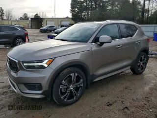 2021 Volvo XC40 Inscription с VIN YV4162UL8M2435987, выставлен на аукционе Copart как лот 45119985 с пробегом 42 104 миль миль и Списание • Salvage title. История ставок и продаж доступна на DreamBid. Изображение 1.
