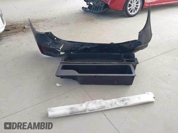 2014 Toyota Prius Two with VIN JTDZN3EU4E3315900, listed as a IAAI auction lot 40082095 with 167,748 mi miles and . Bid and sale history available at DreamBid. Image 12.