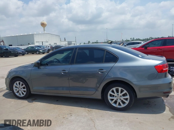2015 Volkswagen Jetta SE with VIN 3VWD17AJ7FM286172, listed as a IAAI auction lot 42115737 with 113,836 mi miles and . Bid and sale history available at DreamBid. Image 14.