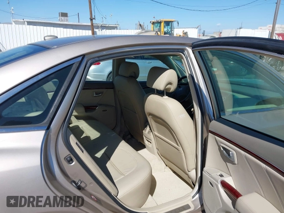 2007 Hyundai Azera SE with VIN KMHFC46F07A183646, listed as a IAAI auction lot 41705832 with 67,230 mi miles. Bid and sale history available at carsss.com. Image 8.