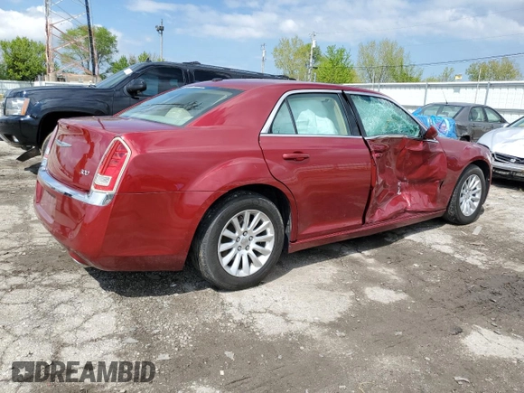 2013 Chrysler 300 z VIN 2C3CCAAGXDH727934, wystawiony jako Copart lot #55656025 z przebiegiem 100 567 mil mil oraz Szkoda całkowita • Salvage title. Historia ofert i sprzedaży dostępna na DreamBid. Obrazek 3.