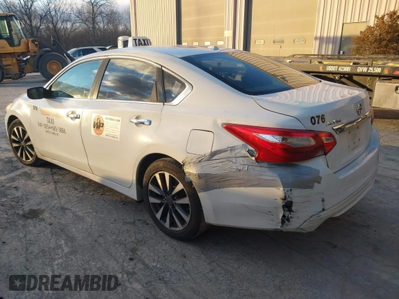 2017 Nissan Altima SV with VIN 1N4AL3AP3HC285236, listed as a IAAI auction lot 41272147 with 246,465 mi miles and . Bid and sale history available at carsss.com. Image 3.