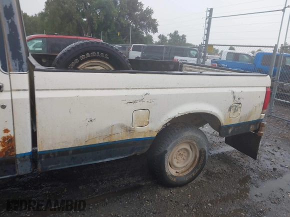 1988 Ford F-150 with VIN 2FTEF14Y6JCA33783, listed as a IAAI auction lot 42519893 with 1,135 mi miles and . Bid and sale history available at DreamBid. Image 6.