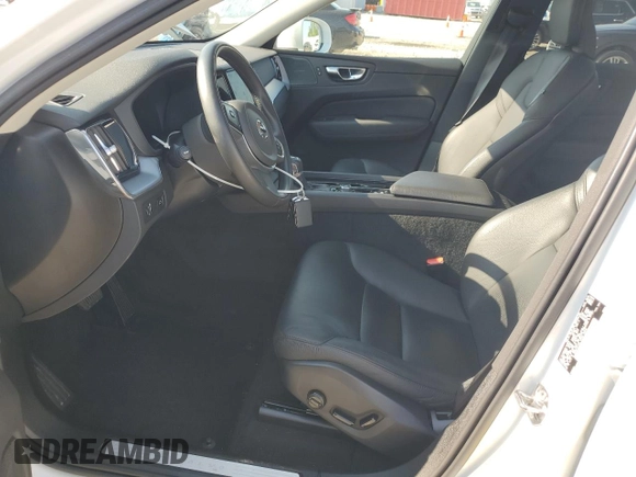 2020 Volvo XC60 Momentum z VIN YV4102RK0L1416470, wystawiony jako Copart lot #60499925 z przebiegiem 38 655 mil mil oraz Szkoda całkowita • Salvage title. Historia ofert i sprzedaży dostępna na DreamBid. Obrazek 7.
