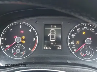 2015 Volkswagen Passat SE с VIN 1VWBV7A30FC066788, выставлен на аукционе IAAI как лот 40450455 с пробегом 84 245 миль миль и . История ставок и продаж доступна на DreamBid. Изображение 7.