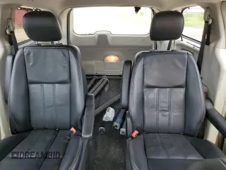 2015 Chrysler Town & Country Touring L z VIN 2C4RC1CG9FR522217, wystawiony jako Copart lot #58411175 z przebiegiem 218 149 mil mil oraz Szkoda całkowita • Salvage title. Historia ofert i sprzedaży dostępna na DreamBid. Obrazek 10.