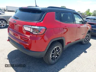 2025 Jeep Compass Trailhawk with VIN 3C4NJDDN7ST550950, listed as a IAAI auction lot 42540153 with 8,546 mi miles and . Bid and sale history available at DreamBid. Image 4.