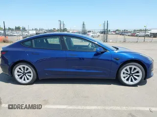 2023 Tesla Model 3 z VIN 5YJ3E1EA6PF547209, wystawiony jako IAAI lot #42511077 z przebiegiem 6 125 mil mil oraz . Historia ofert i sprzedaży dostępna na DreamBid. Obrazek 13.