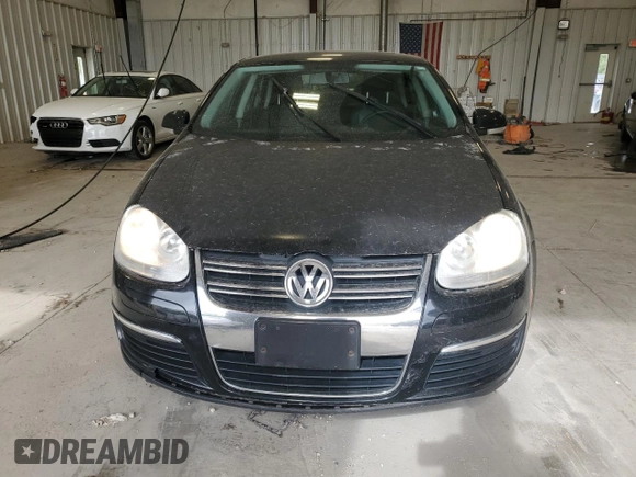 2010 Volkswagen Jetta SE z VIN 3VWRZ7AJ6AM008385, wystawiony jako Copart lot #57527875 z przebiegiem 194 632 mil mil oraz Nie do naprawy • Non repairable. Historia ofert i sprzedaży dostępna na DreamBid. Obrazek 5.