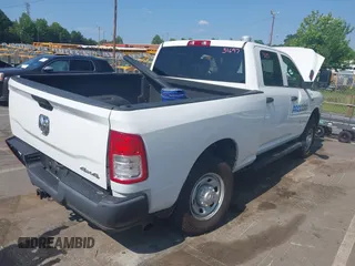2019 Ram 2500 Tradesman with VIN 3C6UR5CJ6KG556859, listed as a IAAI auction lot 42406339 with 110,789 mi miles and . Bid and sale history available at DreamBid. Image 4.