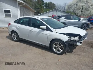 2014 Ford Focus SE with VIN 1FADP3F21EL347114, listed as a IAAI auction lot 41984235 with 110,559 mi miles and . Bid and sale history available at carsss.com. Image 1.