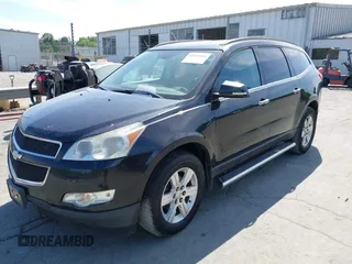 2012 Chevrolet Traverse 1LT z VIN 1GNKVGED7CJ264501, wystawiony jako IAAI lot #42114940 z przebiegiem 175 303 mil mil oraz . Historia ofert i sprzedaży dostępna na DreamBid. Obrazek 2.