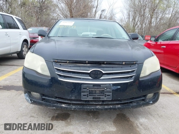 2006 Toyota Avalon XL with VIN 4T1BK36B66U096128, listed as a IAAI auction lot 41813449 with 213,705 mi miles. Bid and sale history available at carsss.com. Image 6.