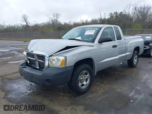 2005 Dodge Dakota ST with VIN 1D7HE22K25S119460, listed as a IAAI auction lot 41790592 with 104,995 mi miles and . Bid and sale history available at DreamBid. Image 17.