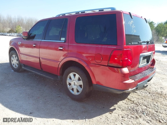 2005 Lincoln Navigator Luxury with VIN 5LMFU27535LJ22068, listed as a IAAI auction lot 41766399 with 237,554 mi miles. Bid and sale history available at carsss.com. Image 3.