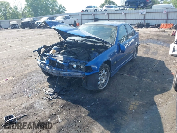 1998 BMW 3 Series z VIN WBSCD9324WEE08785, wystawiony jako IAAI lot #42065988 z przebiegiem 202 400 mil mil oraz . Historia ofert i sprzedaży dostępna na DreamBid. Obrazek 17.