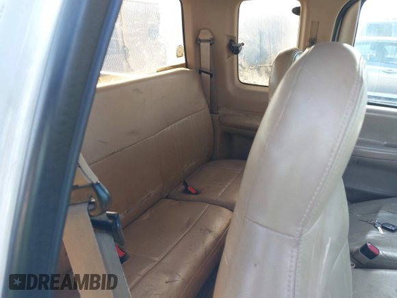 1997 Ford F-150 XL with VIN 1FTDX18W2VNB49600, listed as a IAAI auction lot 40811819 with 252,726 mi miles and . Bid and sale history available at DreamBid. Image 8.