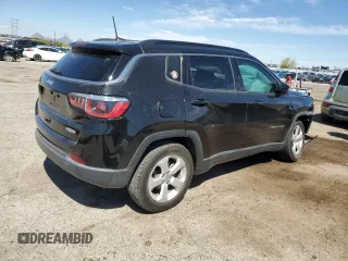 2018 Jeep Compass Latitude z VIN 3C4NJCBBXJT124610, wystawiony jako Copart lot #53507255 z przebiegiem 71 051 mil mil oraz Szkoda całkowita • Salvage title. Historia ofert i sprzedaży dostępna na DreamBid. Obrazek 3.