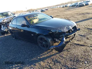 2009 BMW 3 Series 328i with VIN WBAWB33539P136072, listed as a IAAI auction lot 41380104 with 136,983 mi miles. Bid and sale history available at carsss.com. Image 1.